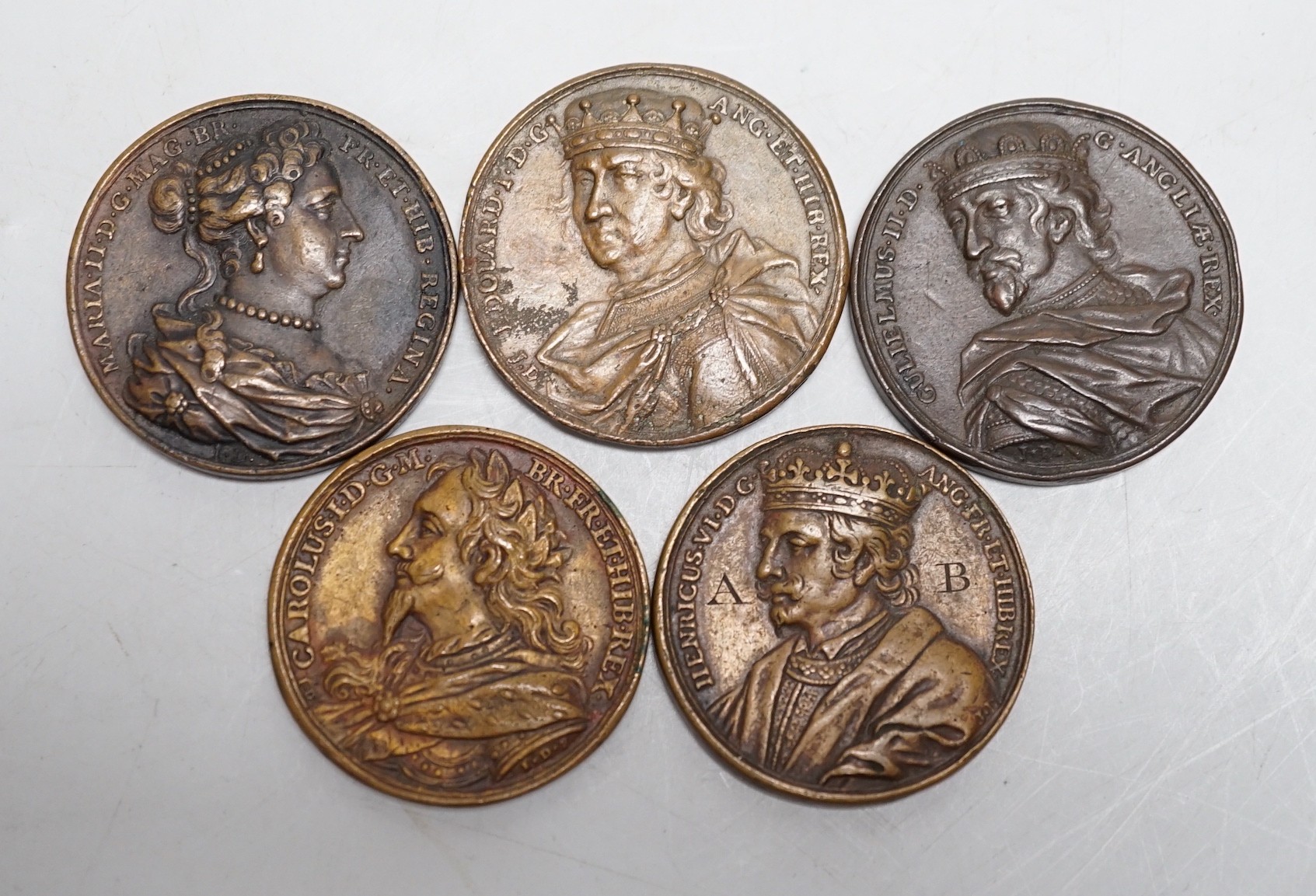 British Historical medals – Five bronze medals of Monarchs from the Kings and Queens of England by Jean Dassier, struck in 1732